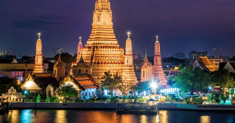Abends: Wat Arun, Wat Pho & Tuk-Tuk